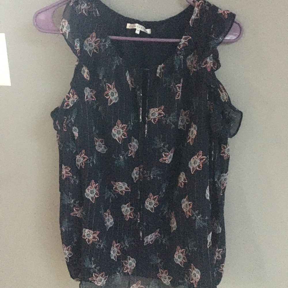 Open shoulder shirt